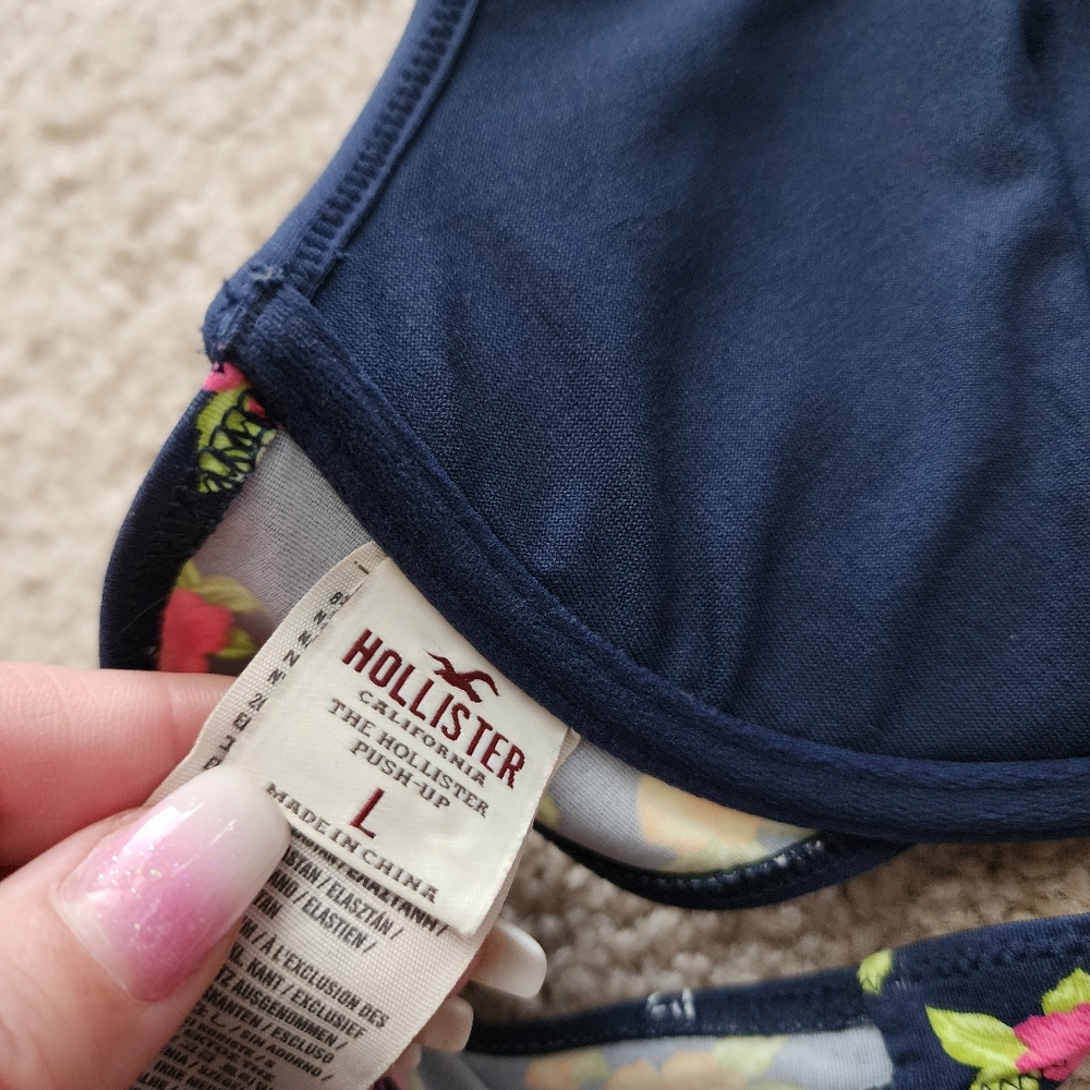 Hollister bathing suit - Picture 4 of 4